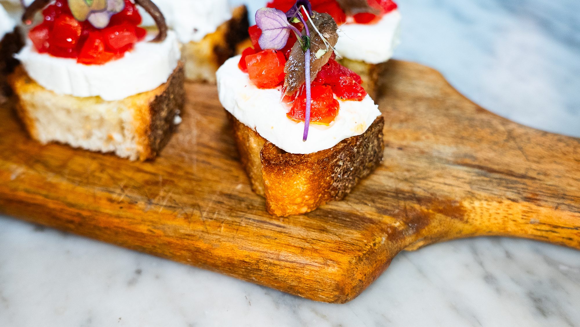 Bruschetta de entrada en Porteño
