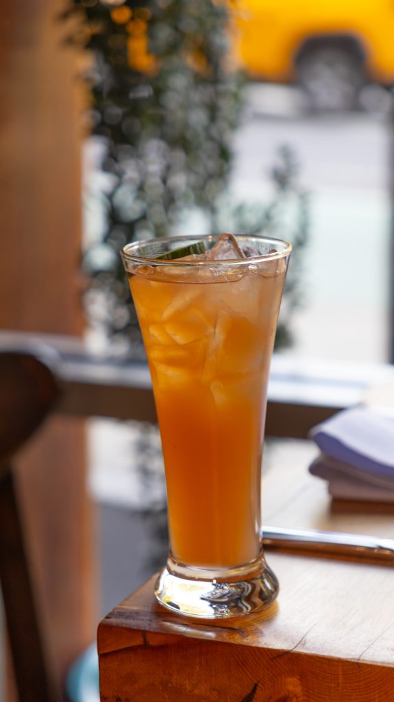 chill drink at Porteño